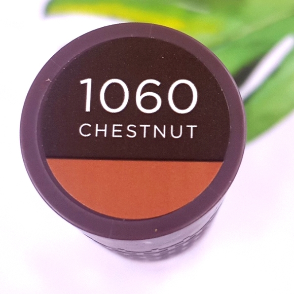 Burts Bees Goodness Glows Liquid Makeup- #1060 Chestnut.  1 oz Bottle. - Picture 3 of 9